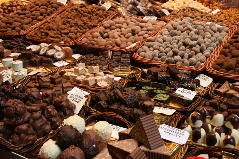 vitrine-RIANS-min_chocolates_chocolate_nibble_sweetness_fine_chocolates_gourmet_candy_brand-752083